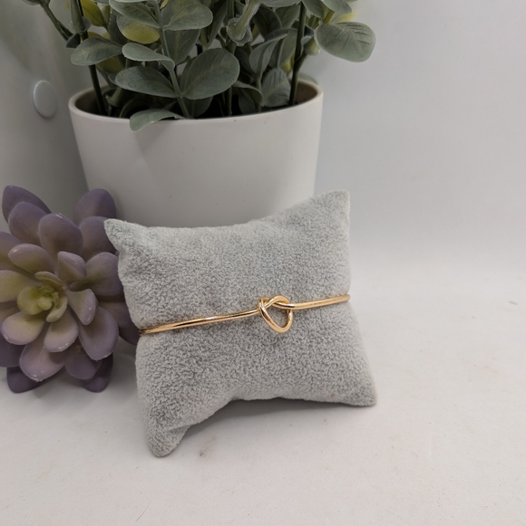 Jewelry - Gold‎ Knot Bracelet